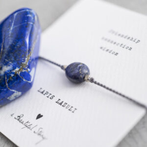 Kivirannekoru, lapis latsuli