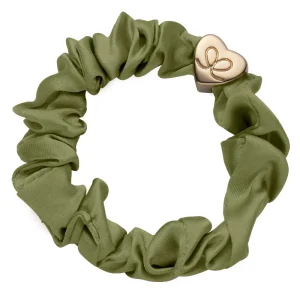 Silkkinen scrunchie sydänkoristeella, khaki
