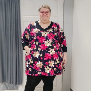 Kukallinen trikootunika kauniilla pääntiellä, pinkki, Zhenzi